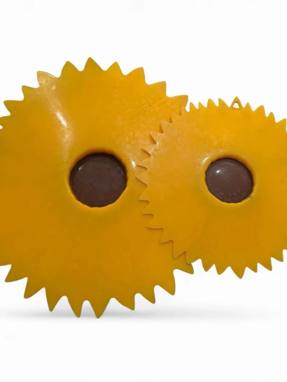 N/A soft yellow